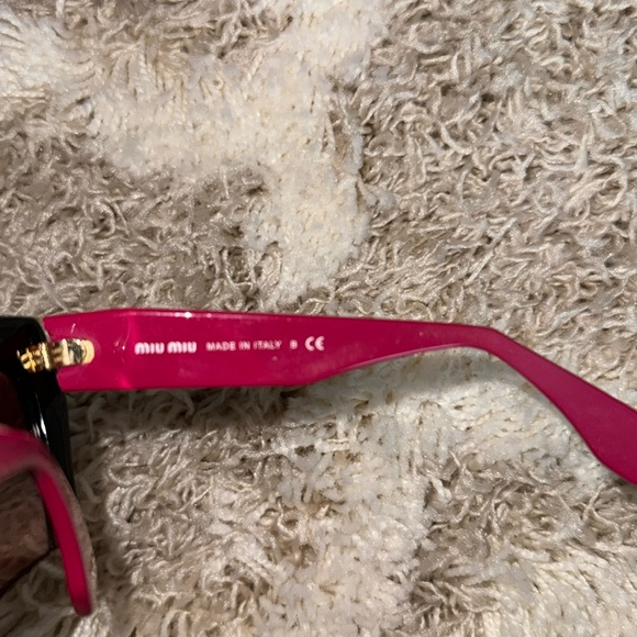 Miu Miu Sunglasses - Picture 6 of 7